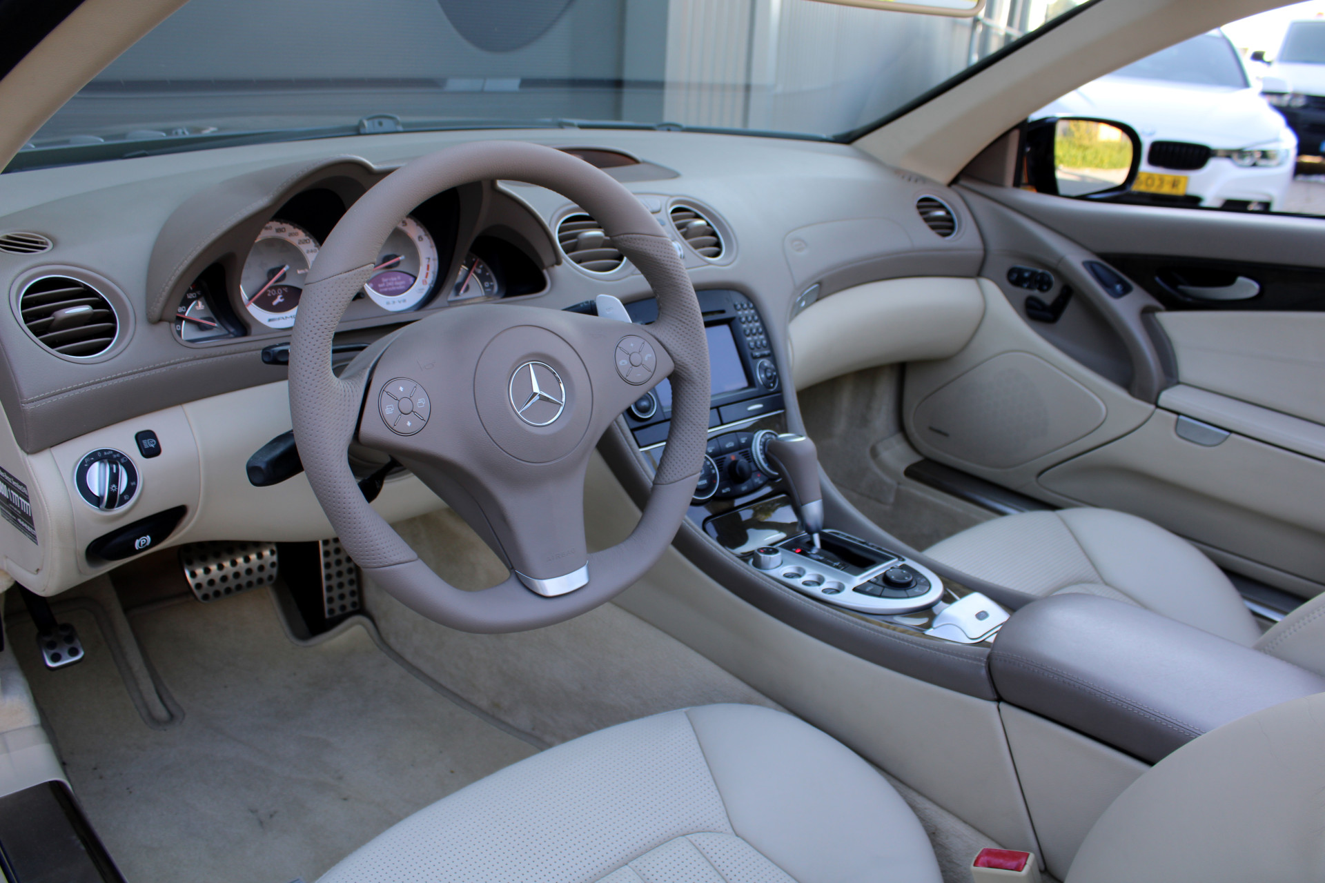 40717964-9.jpg