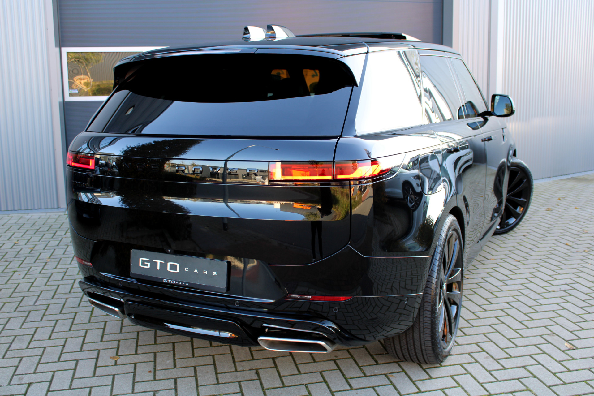 43505274-29.jpg