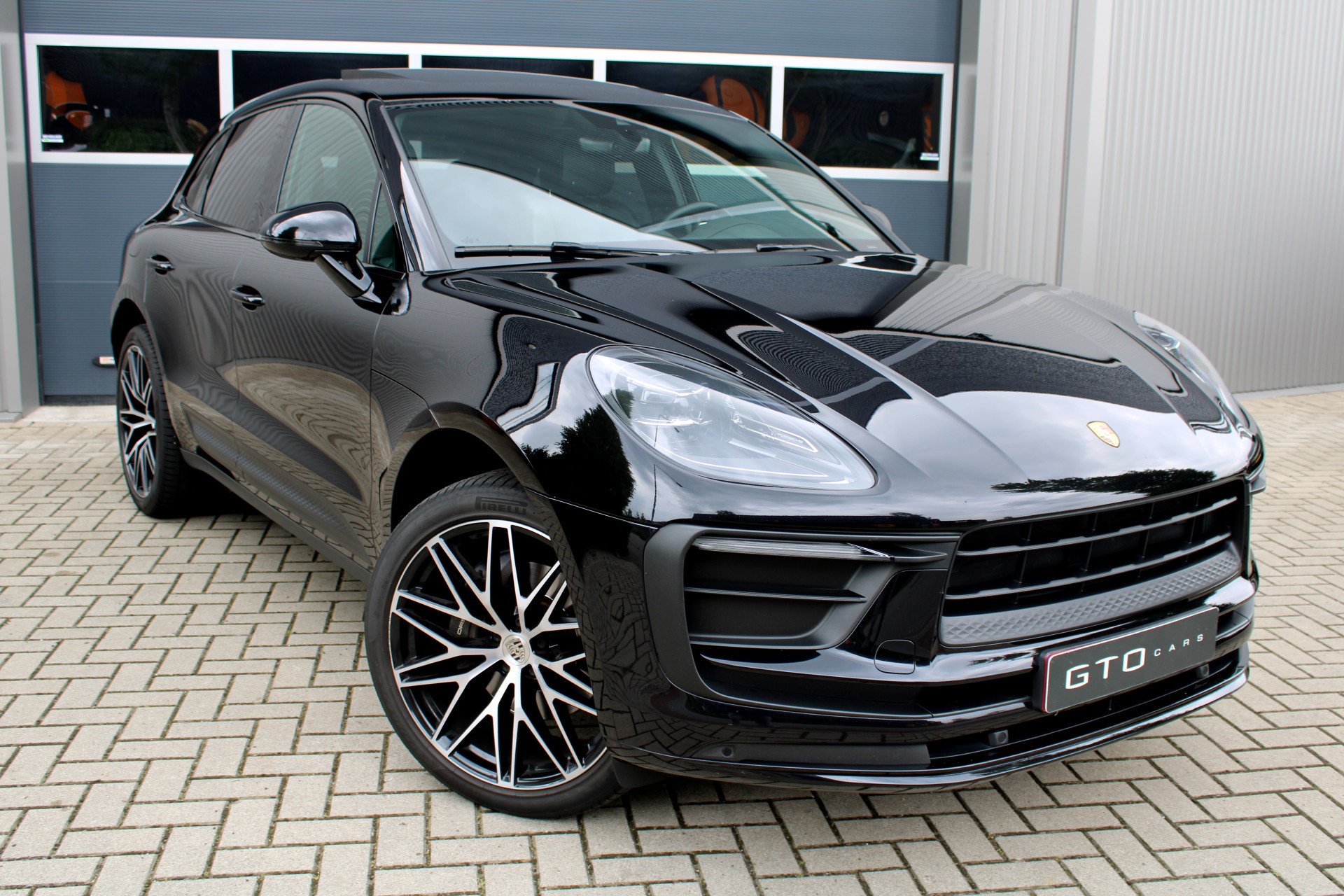 45615864-4.jpg