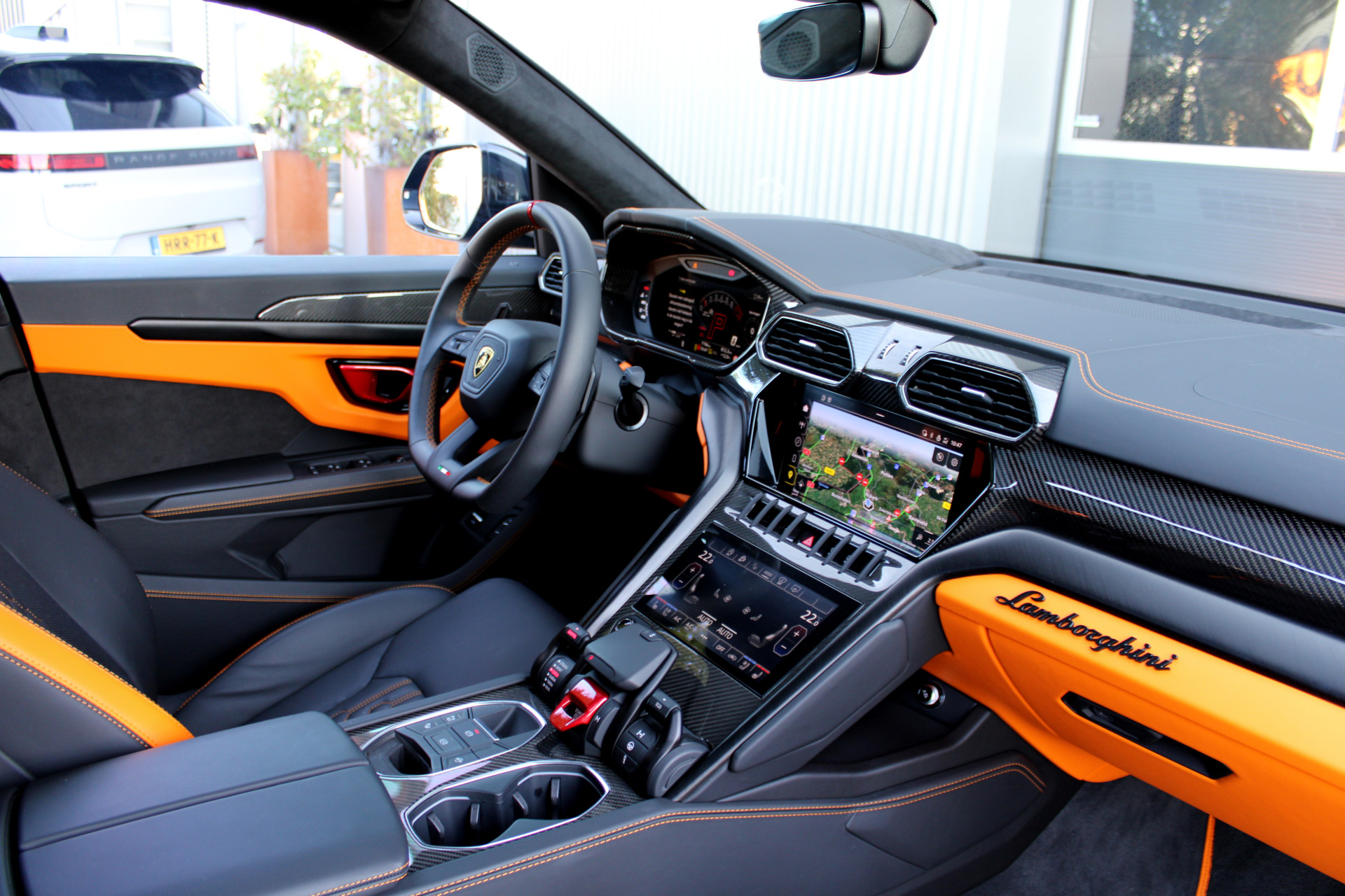 47858611-10.jpg