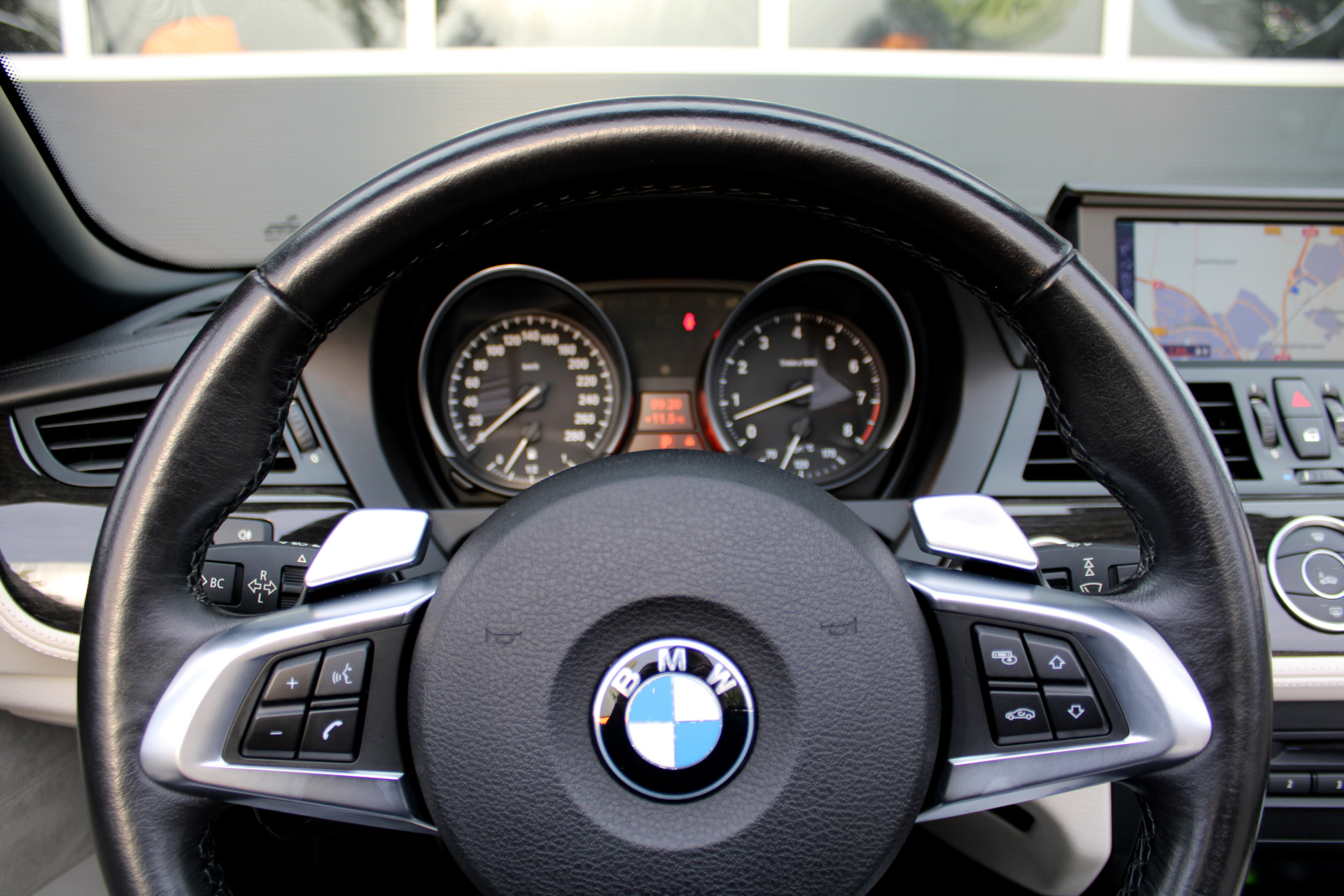 47907423-12.jpg
