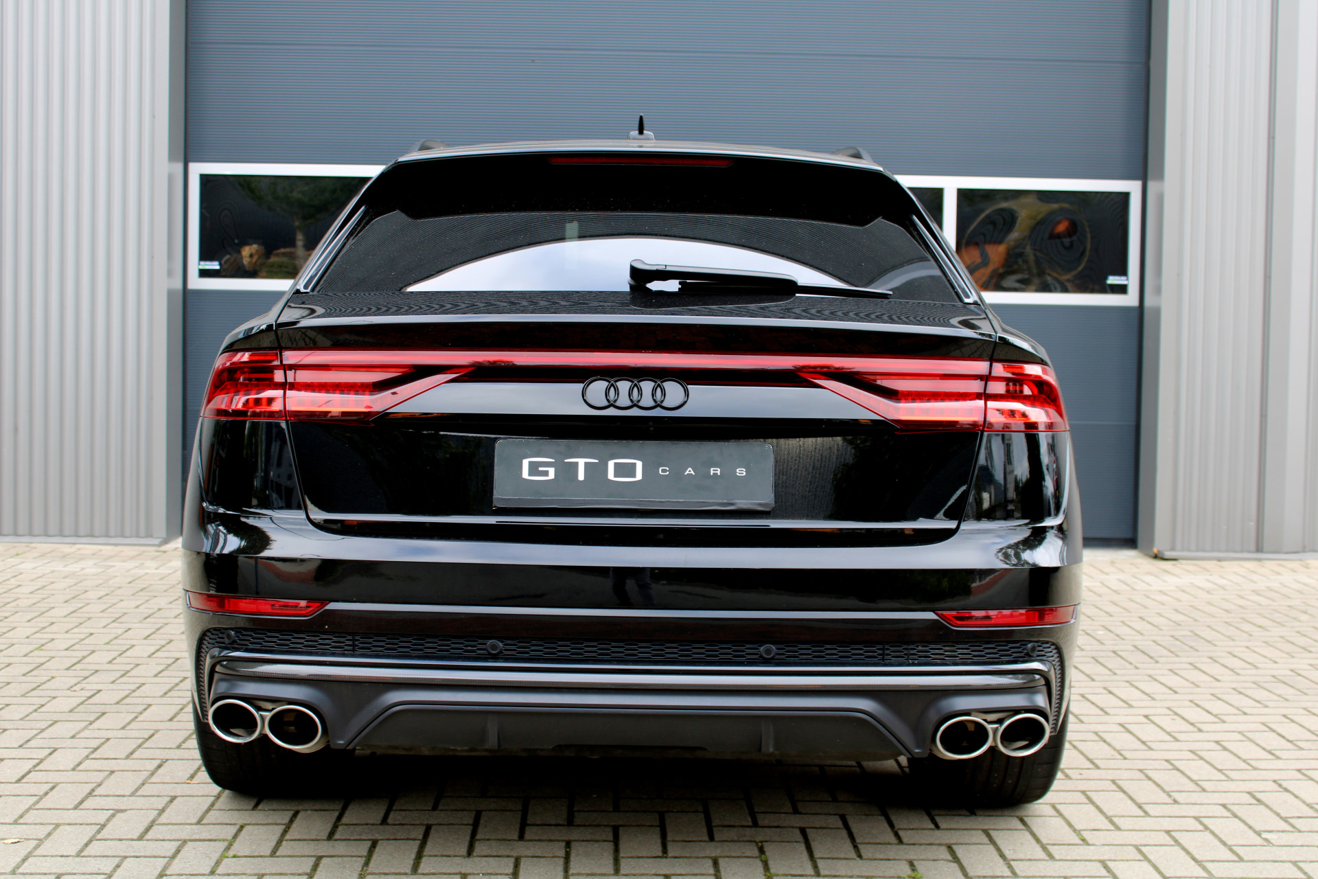 47917827-20.jpg